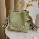 Bolsa de Couro Cachecol Elegance - Oferta Especial Bolsa feminina Wiio, Franco Center 